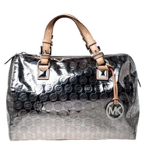 silberne handtasche michael kors|michael kors silver satchel handbag.